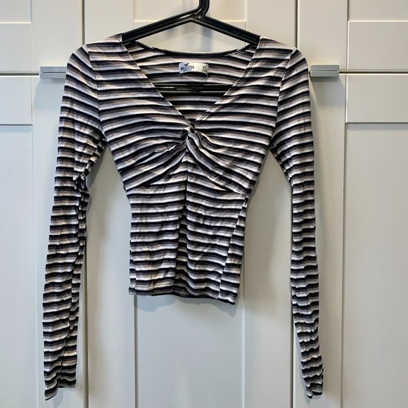 Cute Hollister Cropped Shirt - Picture 1 of 1
